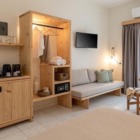 Capella Skiathos, Town Luaran gambar