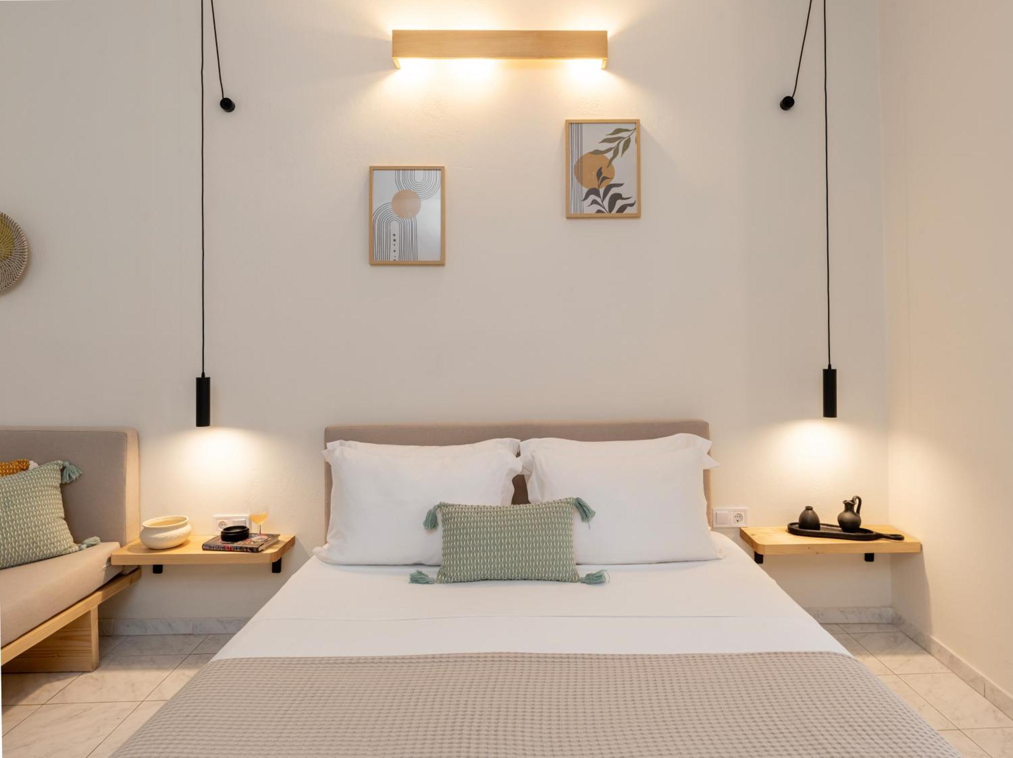 Capella Skiathos, Town Luaran gambar