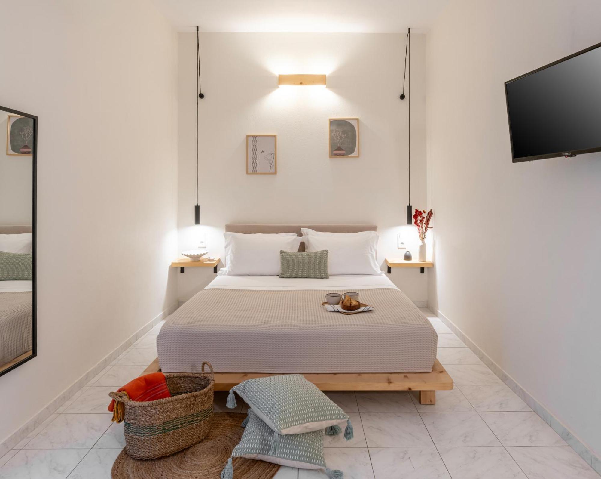 Capella Skiathos, Town Luaran gambar