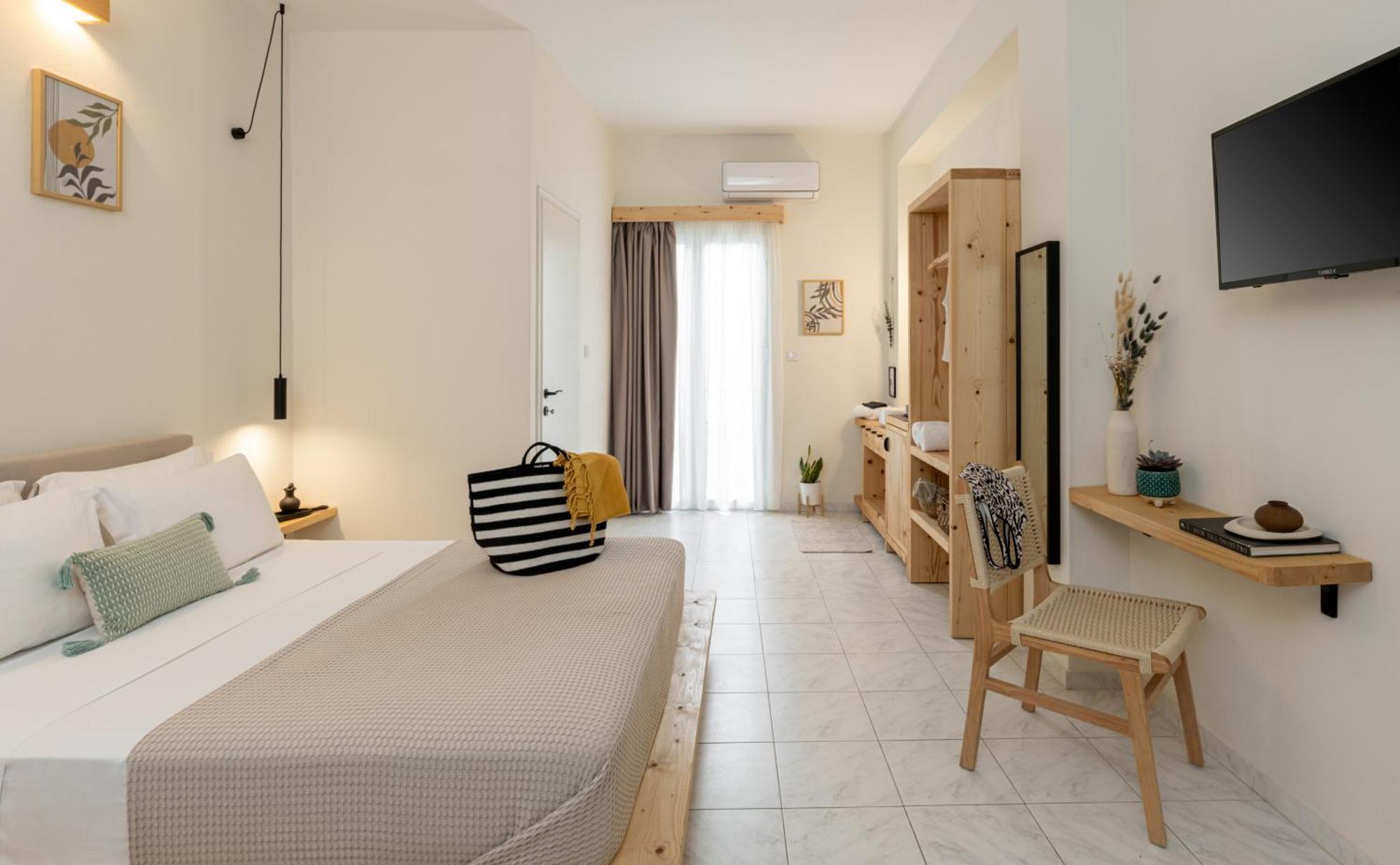 Capella Skiathos, Town Luaran gambar