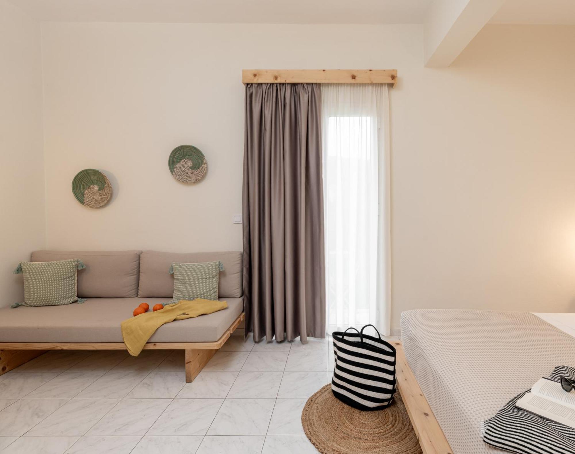 Capella Skiathos, Town Luaran gambar
